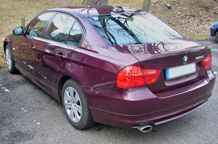 Fantastic Fuel Average of BMW 320d Makes This Saloon Popular