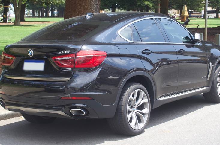 BMW X6 is Stylish and Gives you Punchy Drive